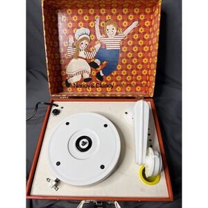 1975 Nancy & Clancy Tele Tone Record Player Vintage Portable Suitcase Turntable
